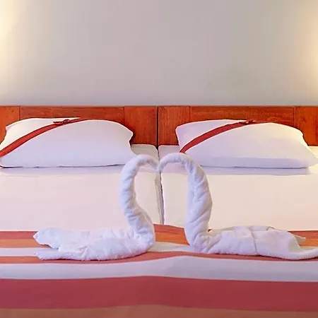 Fordan Otel Peçuy